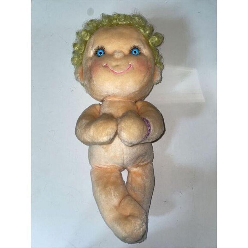 Precious Hugs Huggabunch 1985 KENNER HALLMARK PLUSH Stuffed doll